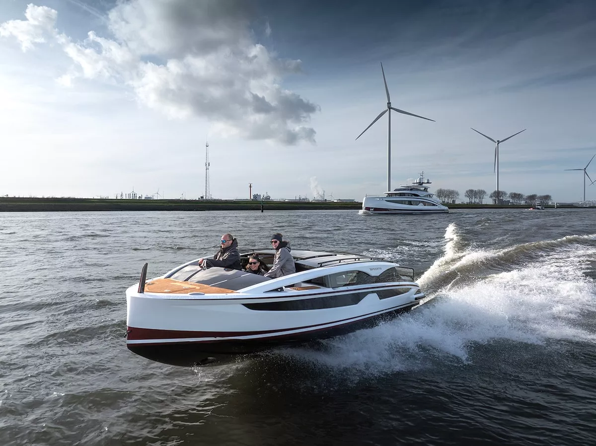https://api.arconyachts.com/storage/37565/conversions/isQIZXNWZOyMNS3aZaLd6p8ujKr44aKurOCjbQtE-optimize.webp