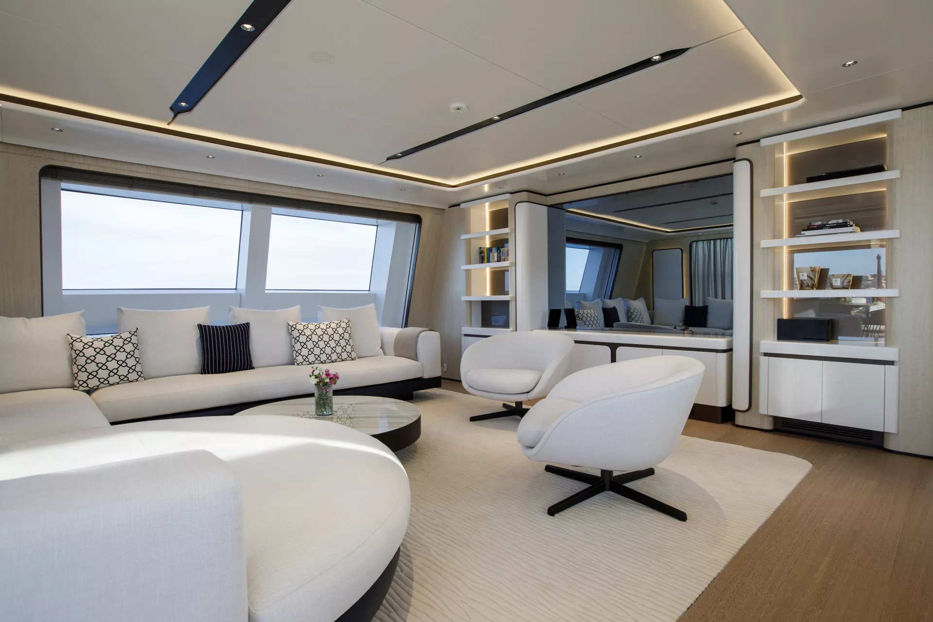 https://api.arconyachts.com/storage/37597/conversions/zuVeyxiNgI15dbaWzyYqru4Pi7eatIxJPo0XRAFd-optimize.webp
