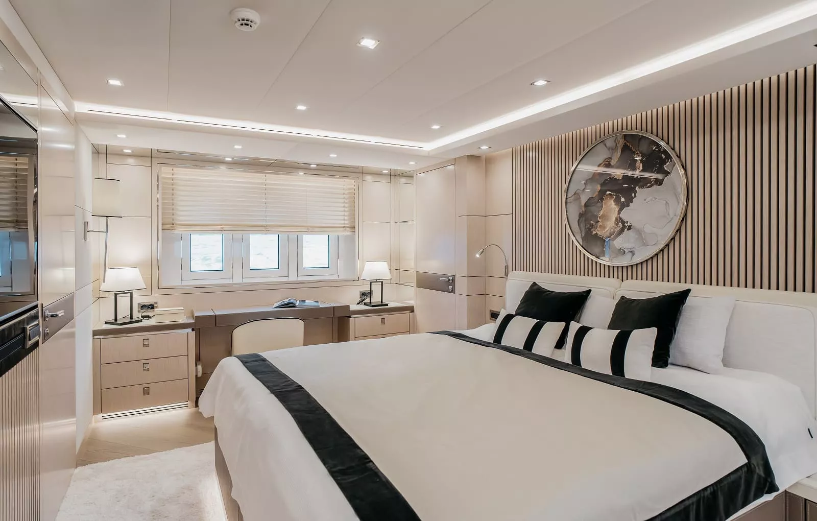 https://api.arconyachts.com/storage/37615/conversions/fJux3EGnypxW9BJ8fsuizzBZlQElykSLxfzWdtCG-optimize.webp