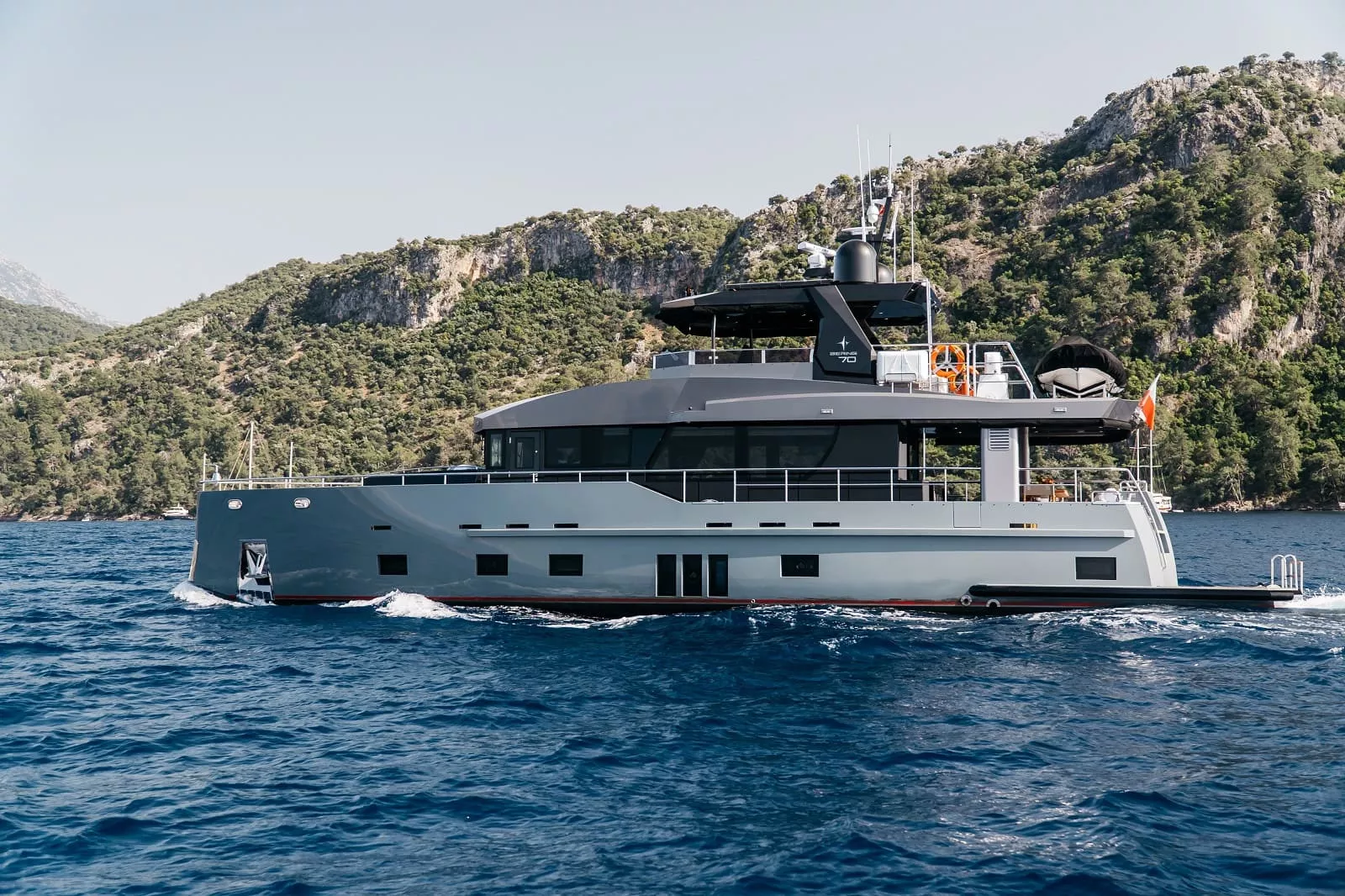 BERING B70