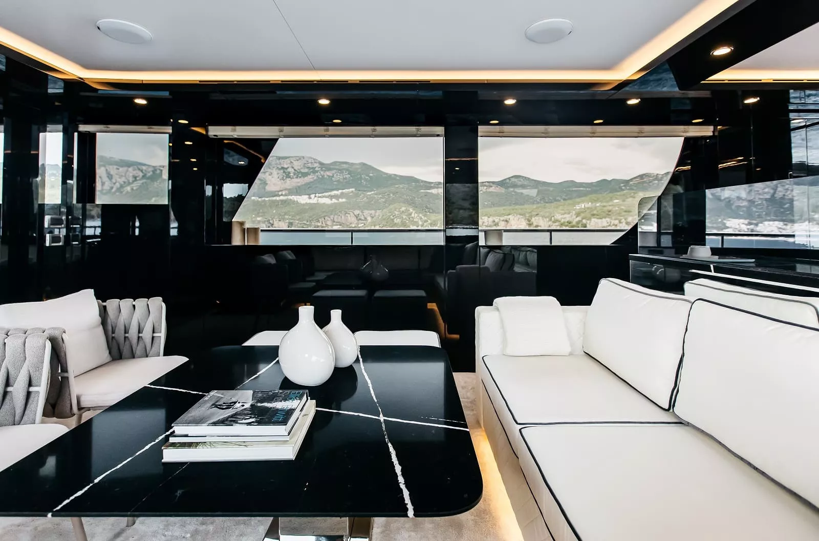 https://api.arconyachts.com/storage/37625/conversions/k34uINQIzArAGNBOL0z5woi5t45iyAGg7TIGldn4-optimize.webp