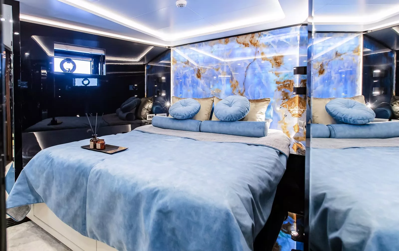https://api.arconyachts.com/storage/37629/conversions/goOVPyq3dlVD2Wc7NcF3GguR3En8iz3I38wXNaeG-optimize.webp