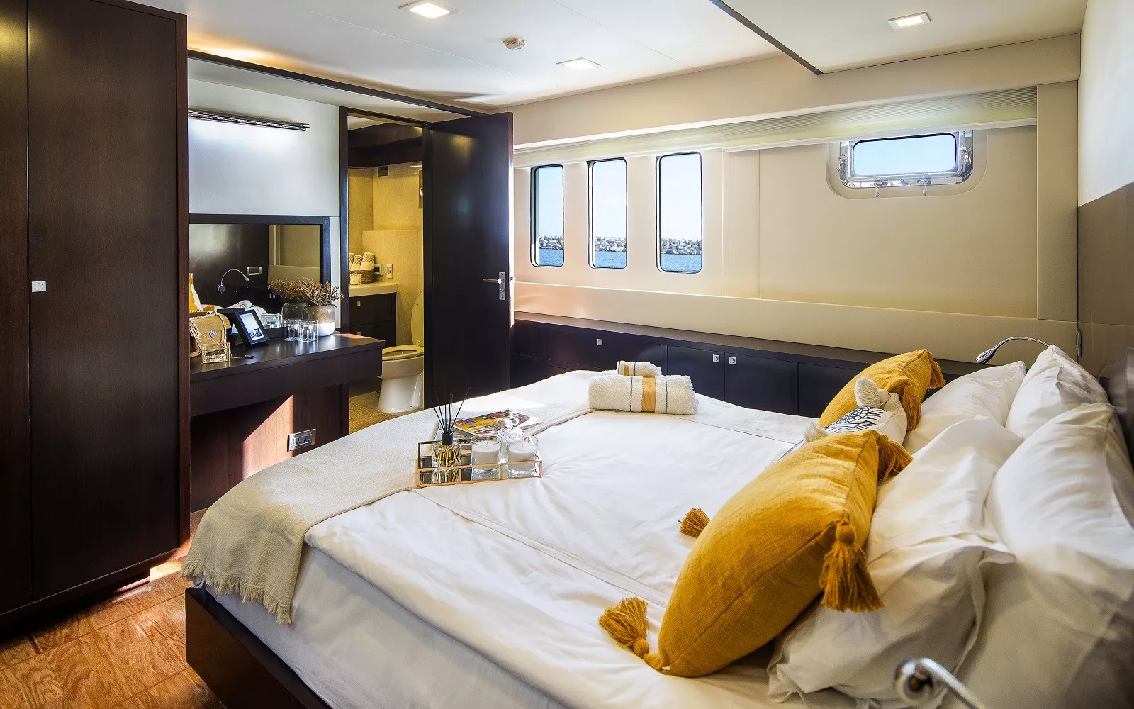 https://api.arconyachts.com/storage/37633/conversions/XWRhJWg5Q0pvLeHvQKJPWHJ6ZgiEYdNmVObnoo3U-optimize.webp