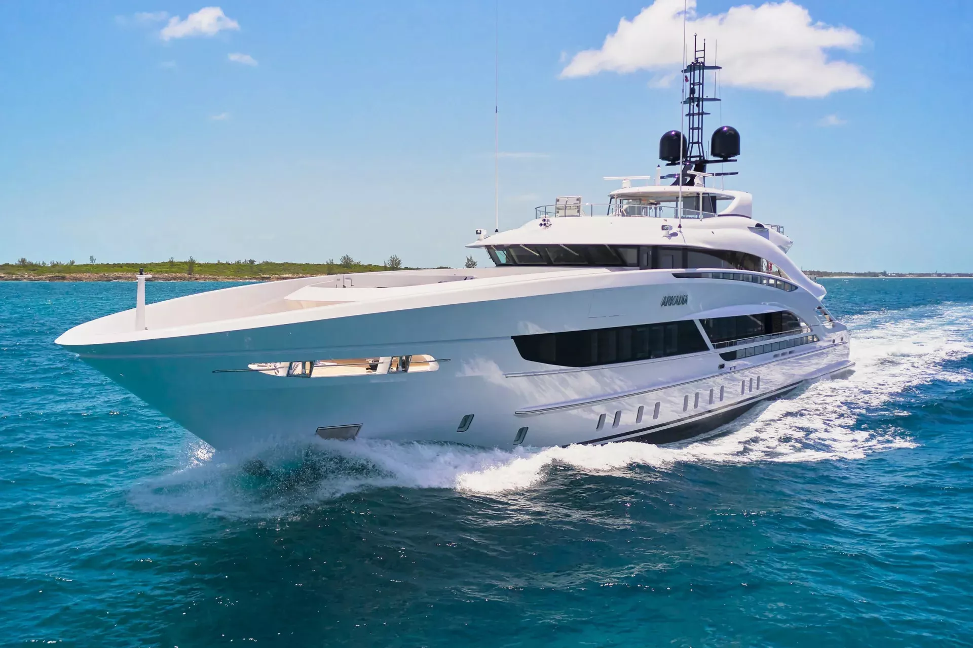 https://api.arconyachts.com/storage/37640/conversions/5Z2EaDfNlqqJkHodE7A4lJA5W3MZHWzjIJgAB5gY-optimize.webp