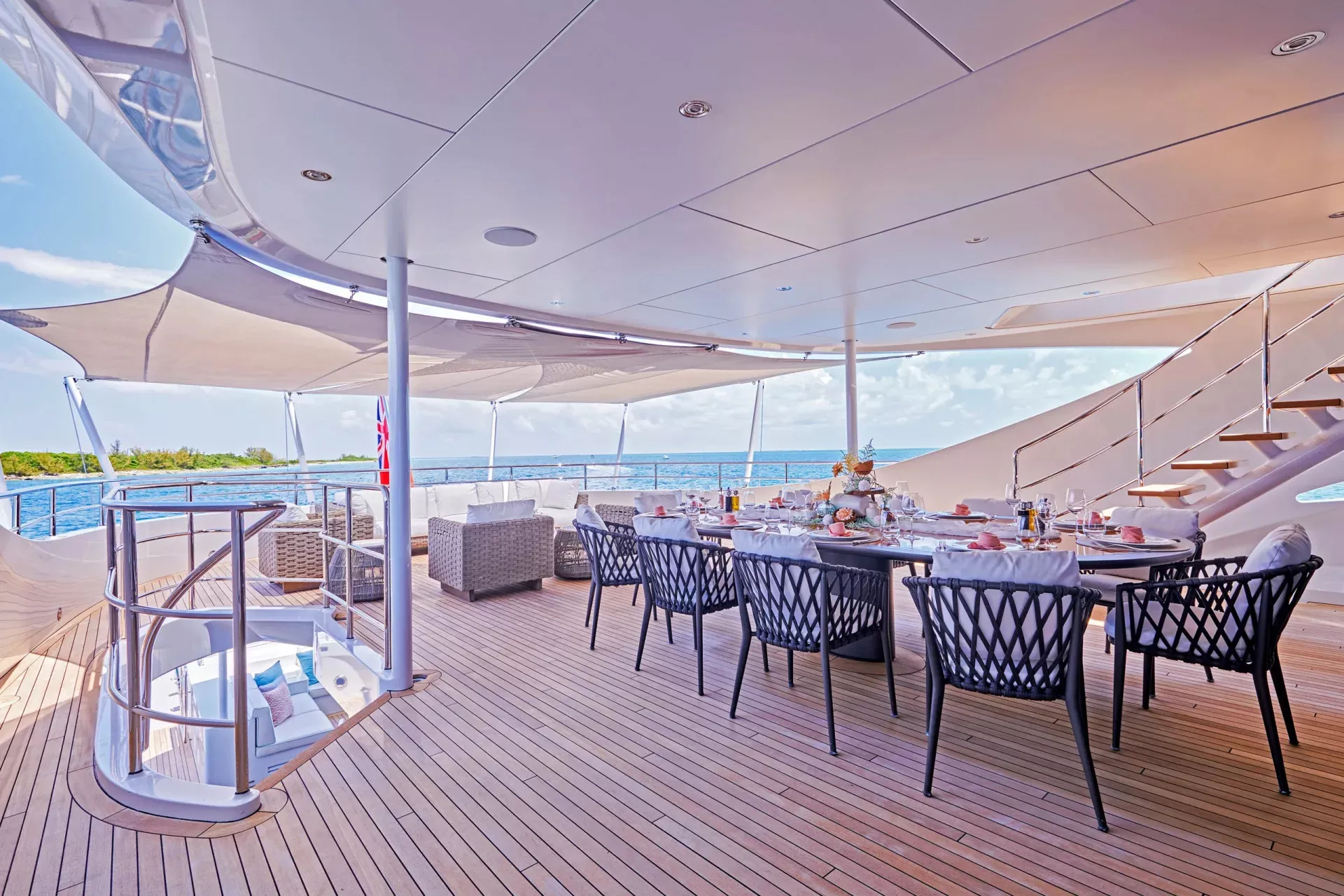 https://api.arconyachts.com/storage/37648/conversions/xu97naN2qMELTaqxmCOttrEun4x7GrnM1OAwDjNt-optimize.webp