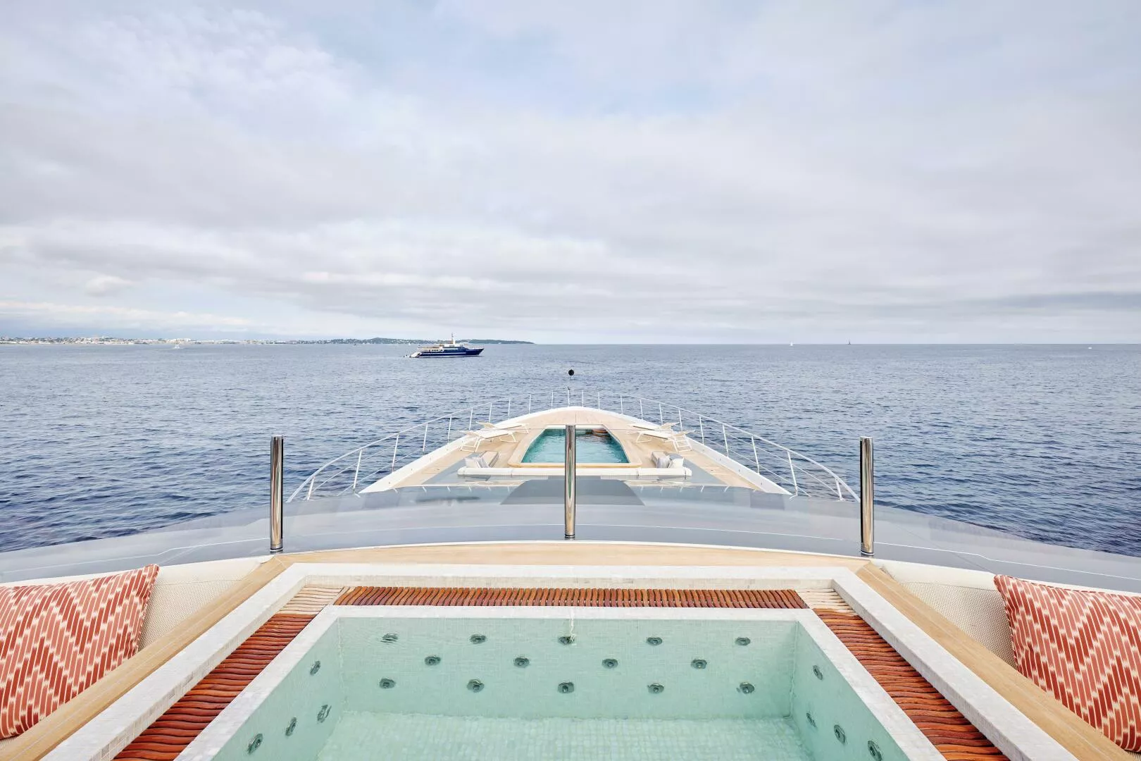 https://api.arconyachts.com/storage/37675/conversions/ml9rUPVGhOkL5Xi0q4NGZ0rQzO4ZUKFUy5KonfK8-optimize.webp