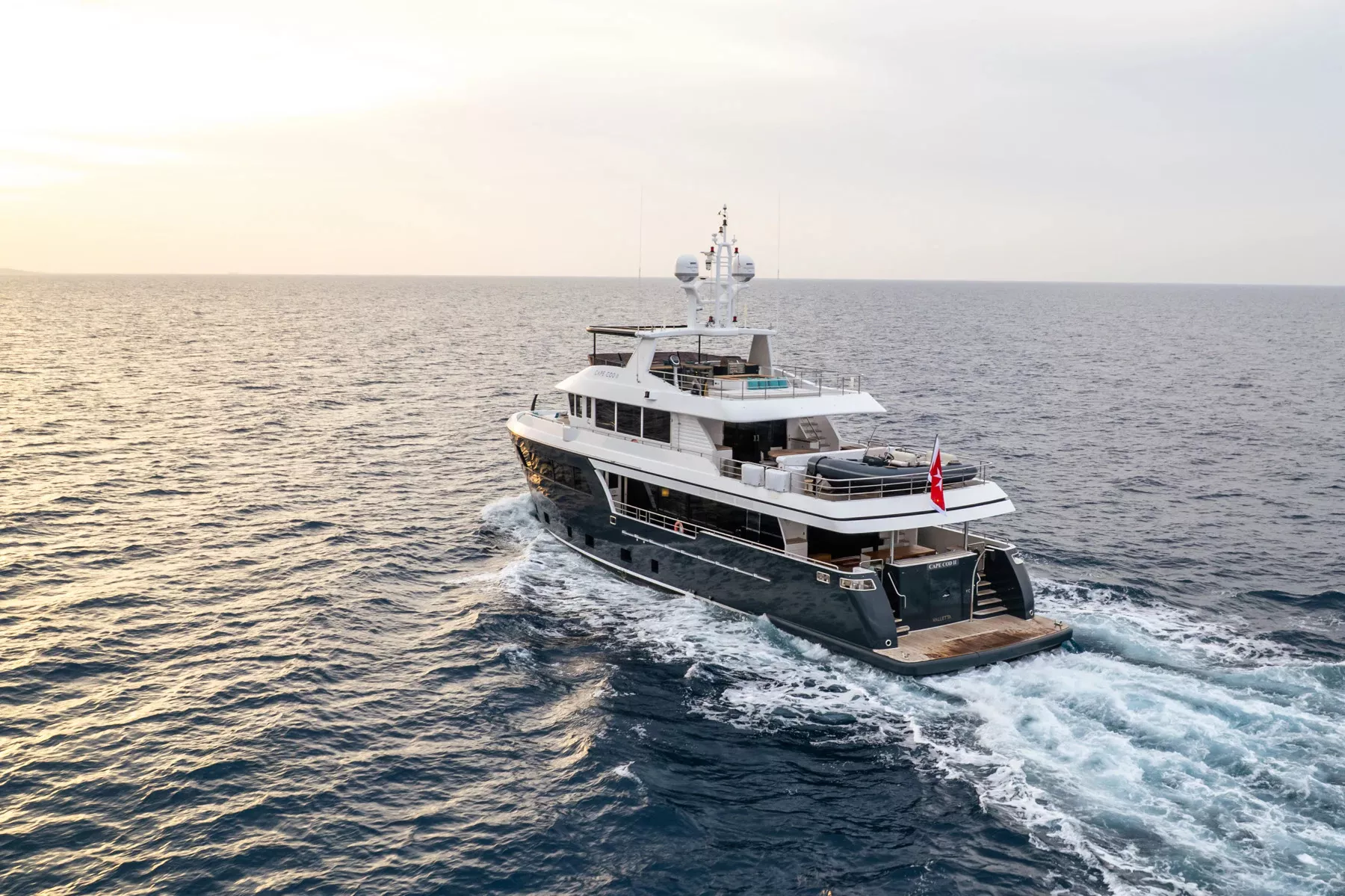 https://api.arconyachts.com/storage/37754/conversions/4wtVvV3gXxQuoDFlEGoUNqtdFpmrzZzxJ4iyVEpI-optimize.webp