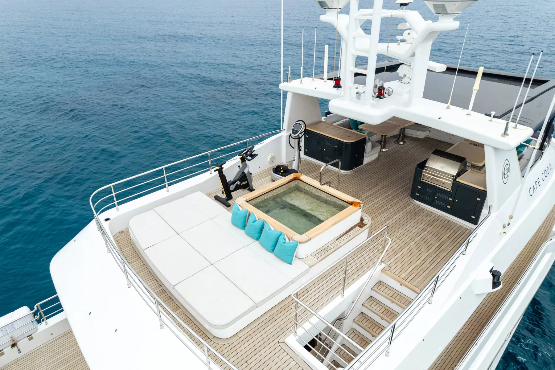 https://api.arconyachts.com/storage/37756/conversions/iIWOwTHRLQizxECpiUIqZ6TjfR8vpSQctkErbwQX-optimize.webp