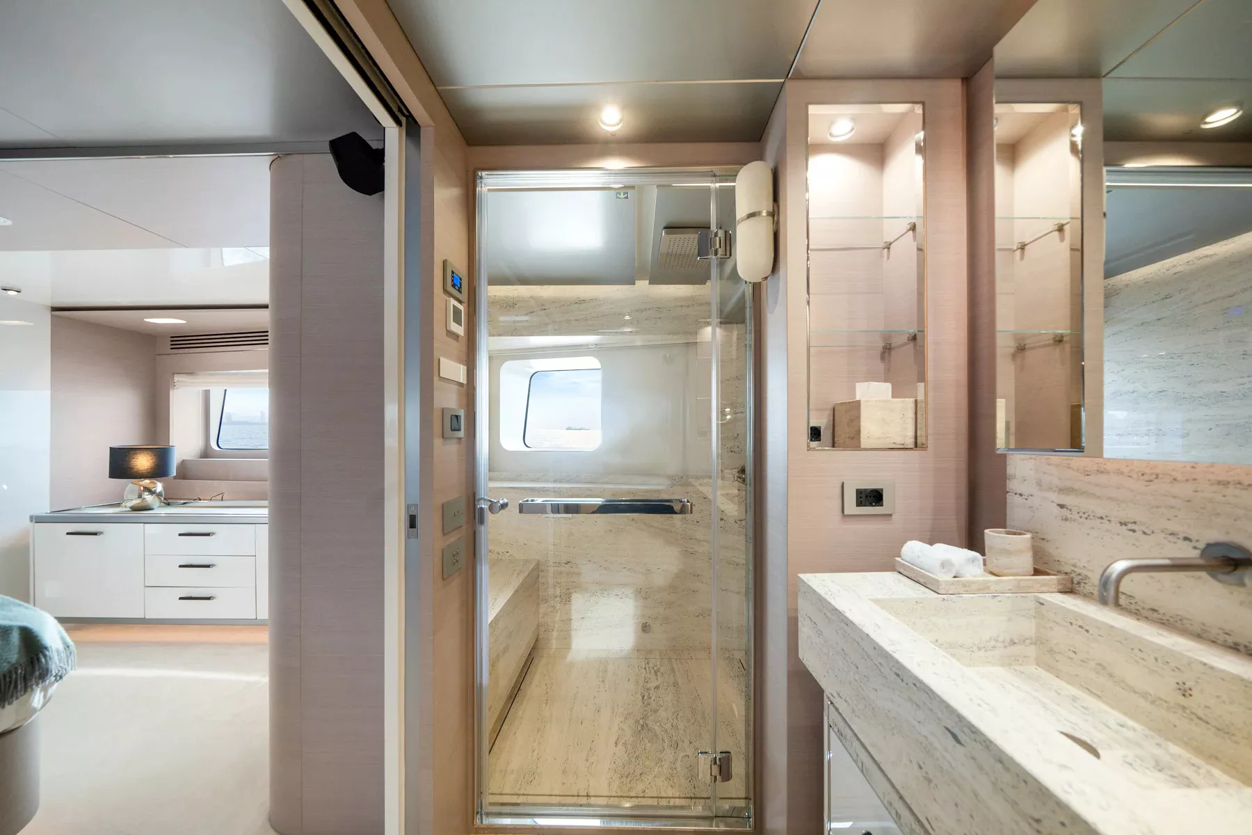 https://api.arconyachts.com/storage/37767/conversions/p1P8lSNIRkN64Pd0OeDrmMo5nnjuQM8DBPdCU3MQ-optimize.webp