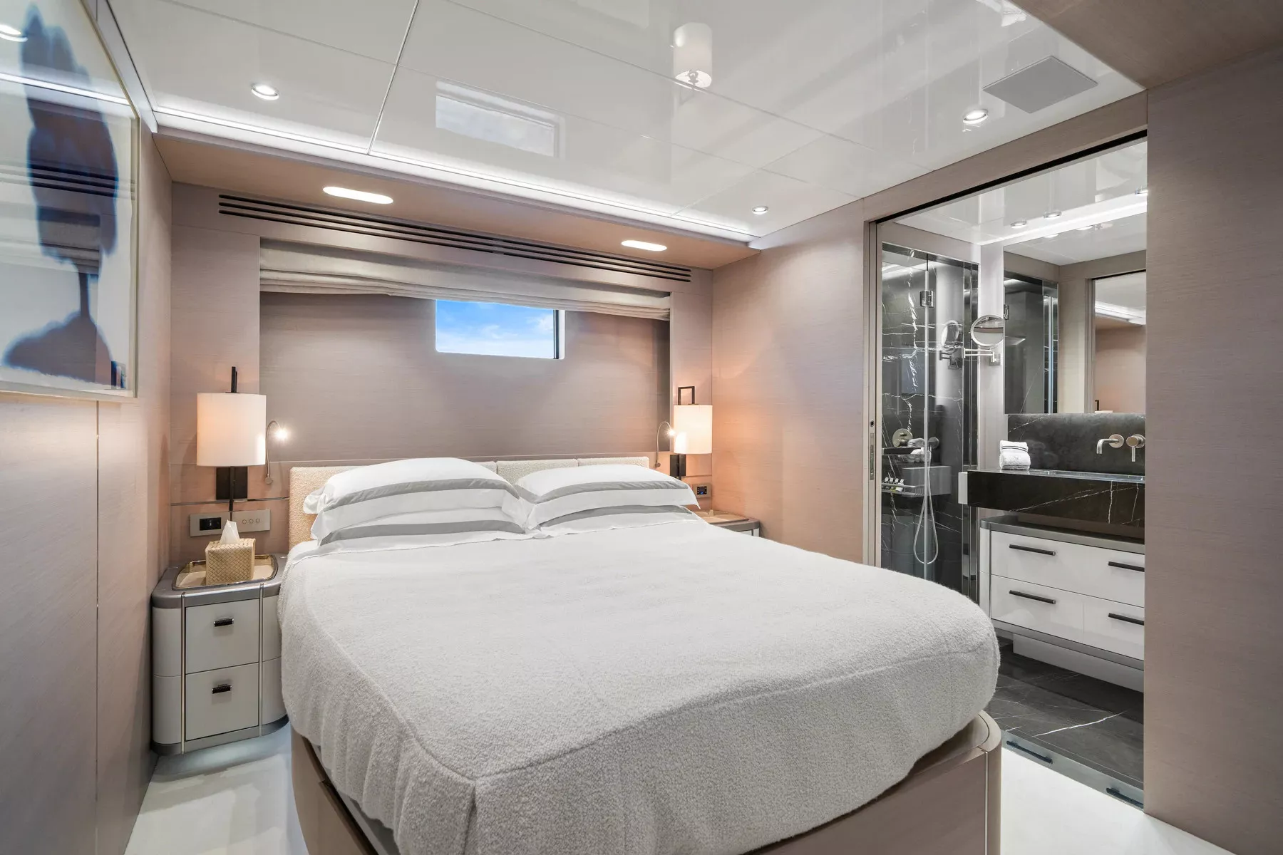 https://api.arconyachts.com/storage/37770/conversions/1kcBgOOEET7eKKuPhgwkznfFdTZHuUP6lYG2rRjn-optimize.webp