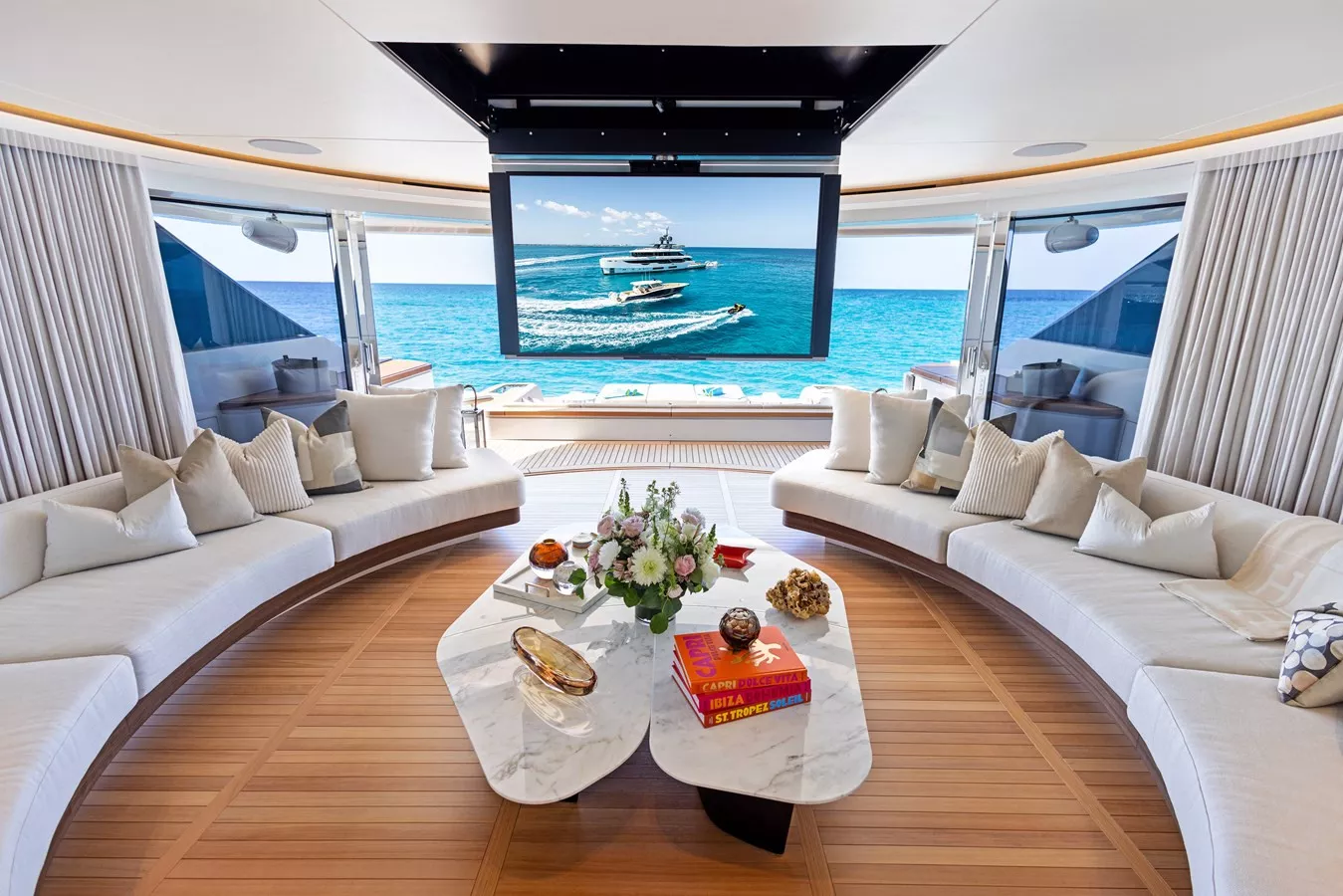 https://api.arconyachts.com/storage/37800/conversions/fwUKdqfvVIBuXMOP8lh2aBDZie5URr7Gr2JFXP2u-optimize.webp