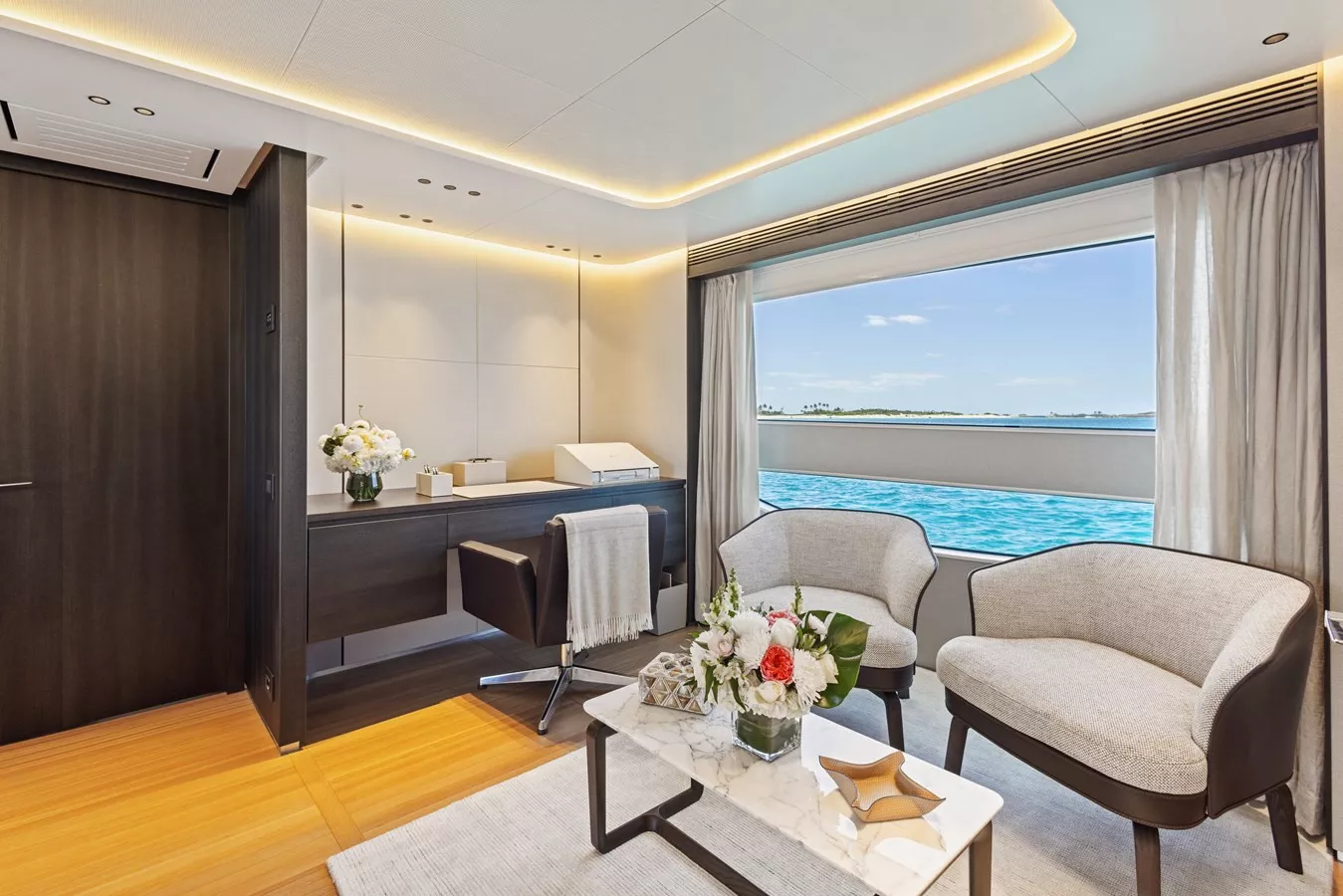 https://api.arconyachts.com/storage/37804/conversions/4sVwHqrlEATZrQJDX2Jf65OOVgURhNXt1Ed94ig6-optimize.webp