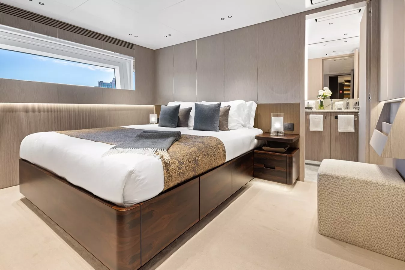 https://api.arconyachts.com/storage/37809/conversions/koz6SSHGR3Jo6F9D7uZiLxDuE8a3yUDCg4nAA7dO-optimize.webp