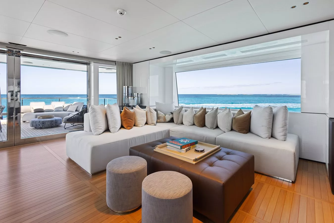 https://api.arconyachts.com/storage/37813/conversions/JN8lEfXJubN9ygfHA5xMXJ9sxYSv5Ne8vjO8850l-optimize.webp