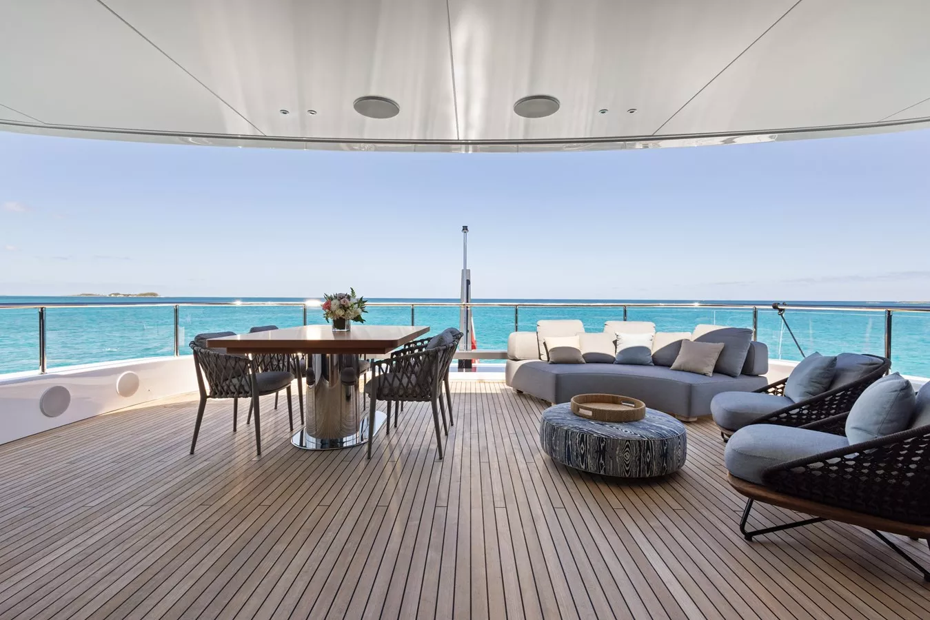 https://api.arconyachts.com/storage/37814/conversions/6lbGDbVSptwzG9xuDV5HIvzF45tgyM8lmmqOHw7L-optimize.webp