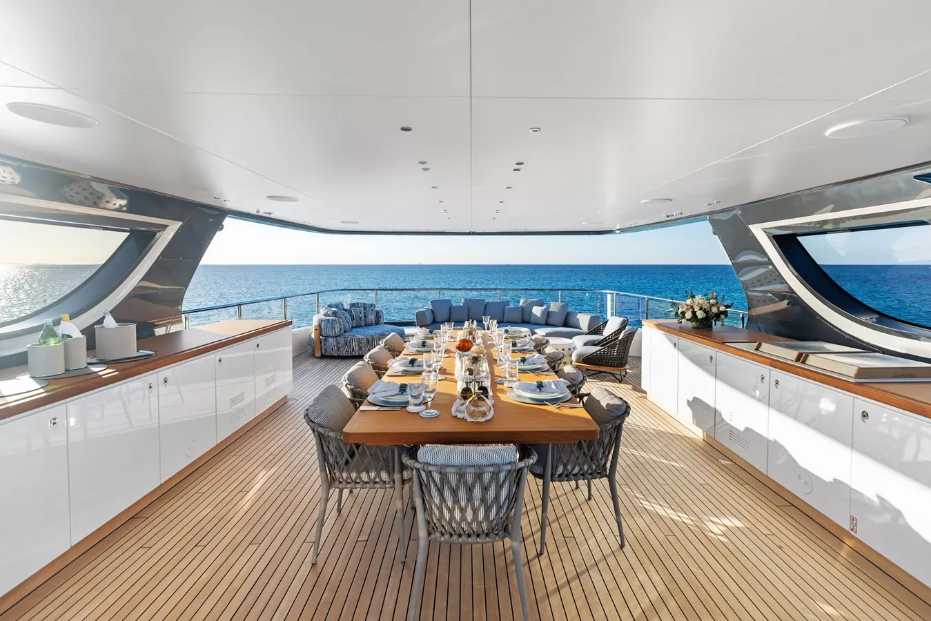 https://api.arconyachts.com/storage/37816/conversions/JoZLTiC3EetGNWYahl12zRRRg2GwKwfgJO0mcckt-optimize.webp