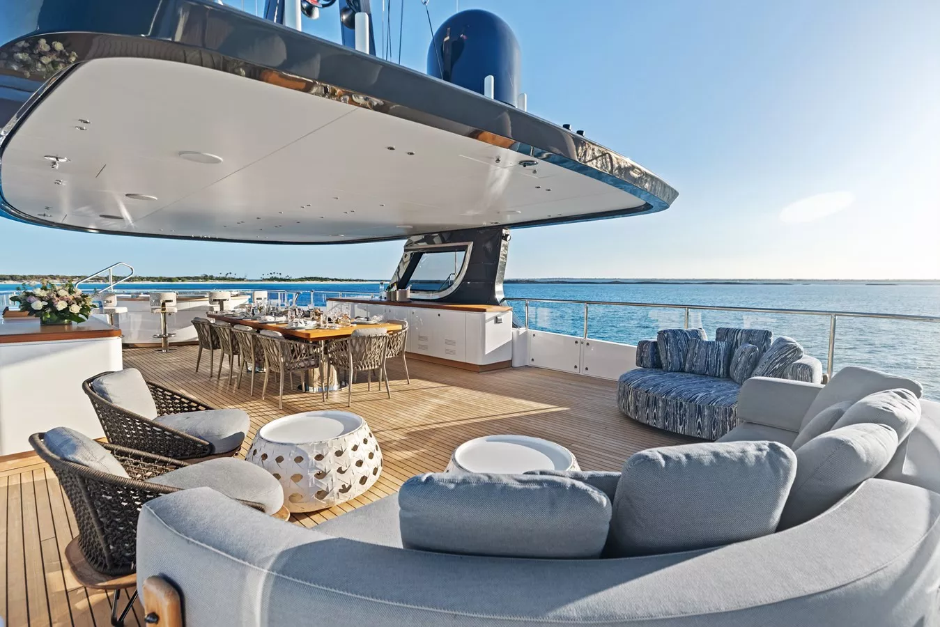 https://api.arconyachts.com/storage/37817/conversions/mIXx9XQlQH6qZParSROPRF3xvxq3tCr5bZO0PXRr-optimize.webp