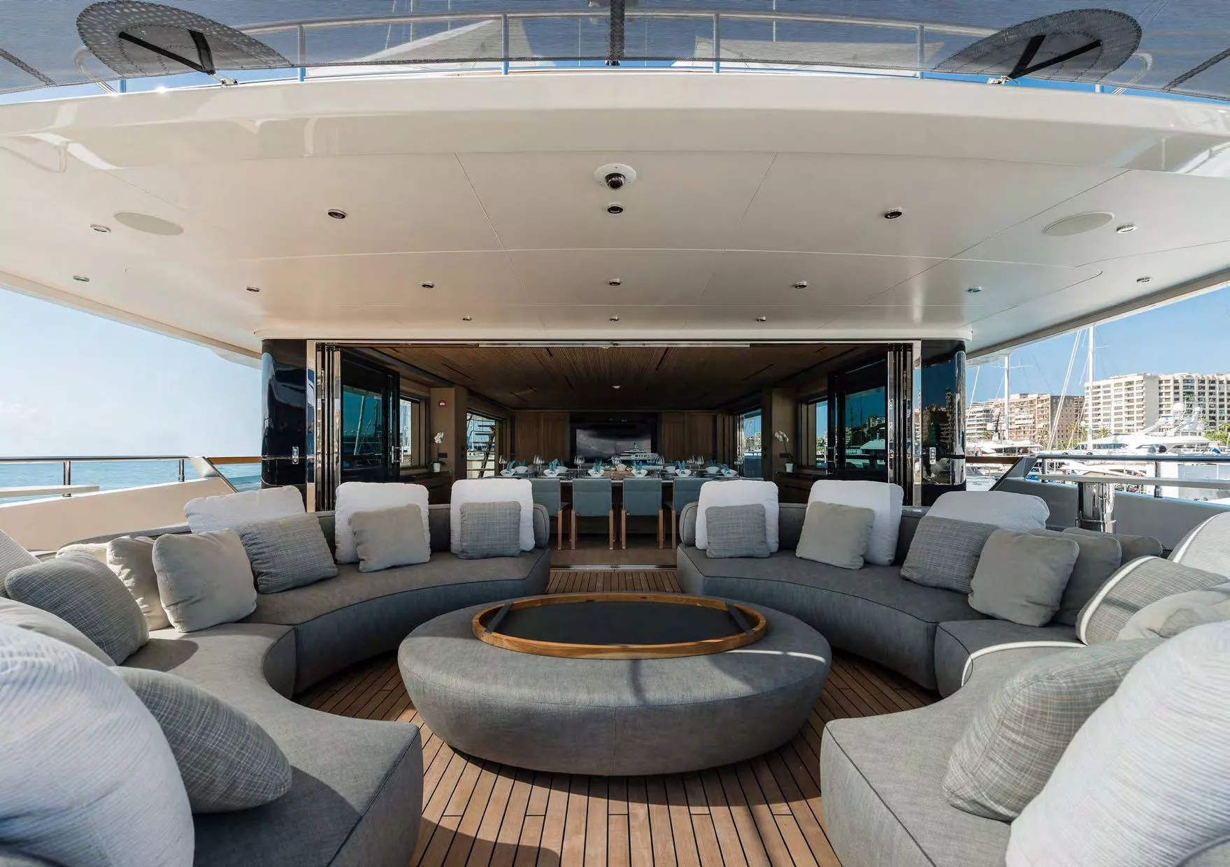 https://api.arconyachts.com/storage/37833/conversions/z0bdKQYBybhgGFmFF7yRLoCV3LQEzEHrBYZICi6u-optimize.webp