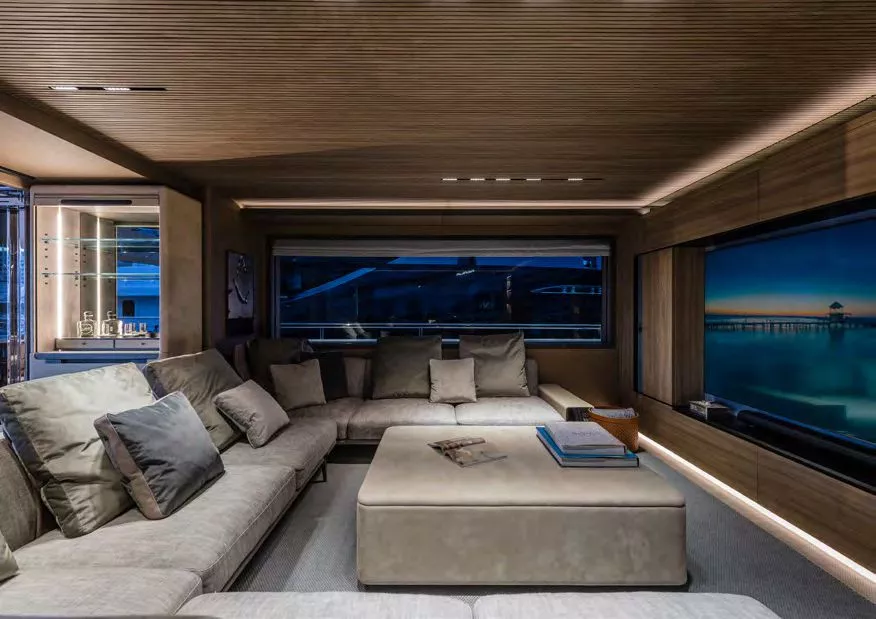 https://api.arconyachts.com/storage/37838/conversions/gvVMZKz5wjHG4sH44LmIwCWIkrMEYF08eBzVkosR-optimize.webp