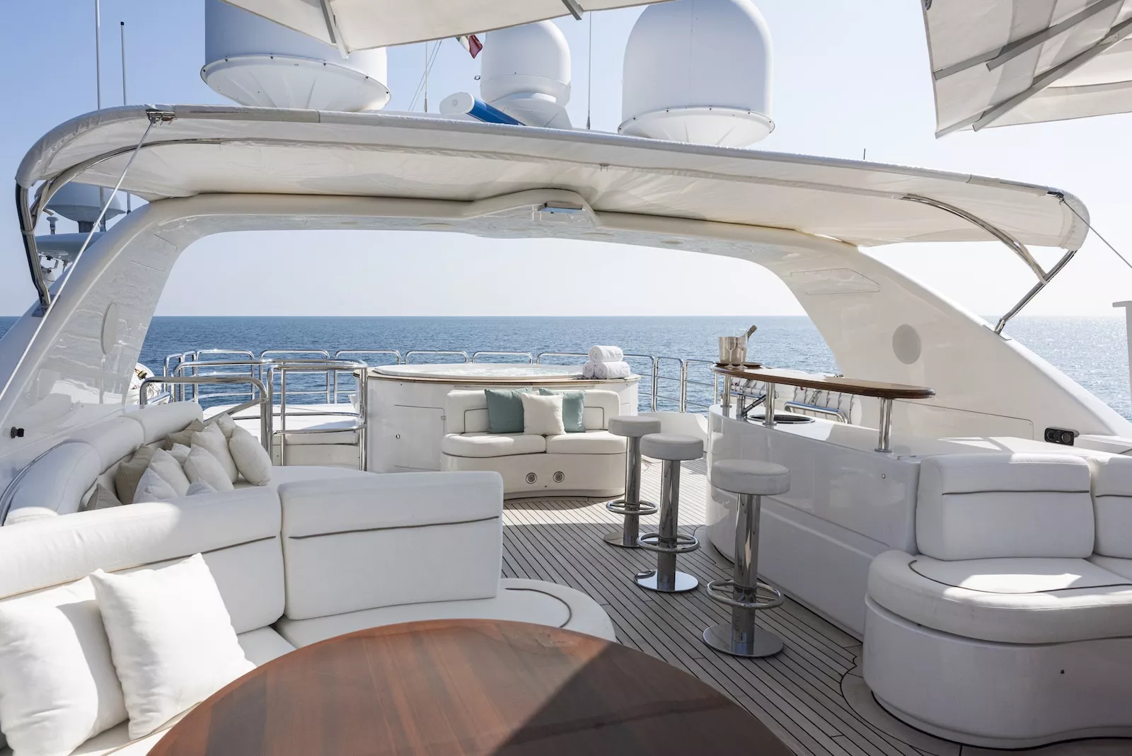https://api.arconyachts.com/storage/37853/conversions/6wMSLdwxJYFVUFcnXsHXQ3gDsOILREANLnjRTSN0-optimize.webp