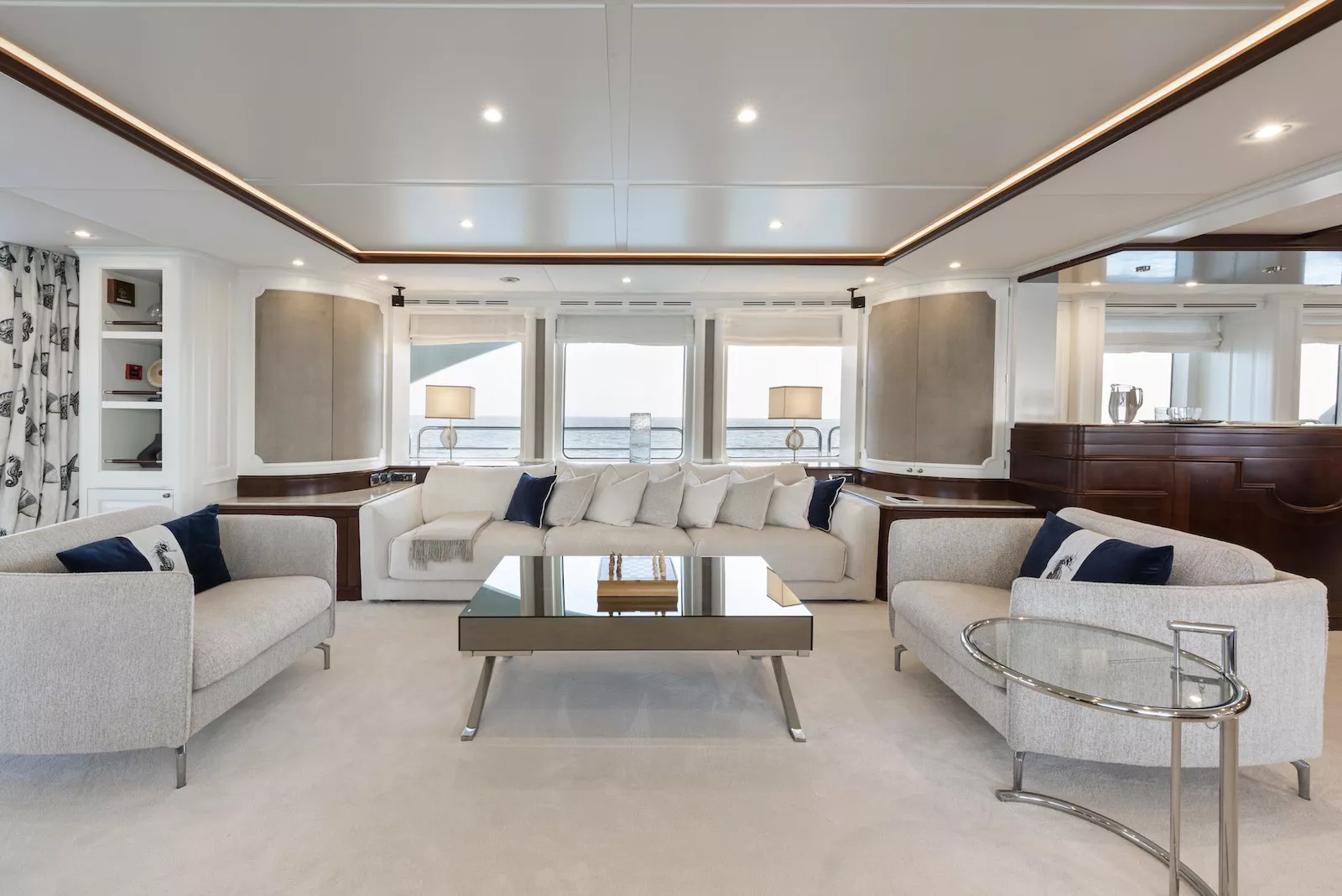 https://api.arconyachts.com/storage/37859/conversions/hobEHv7x4uIffWRpBJqCJO2W8jstcdV6pMzVq3z4-optimize.webp