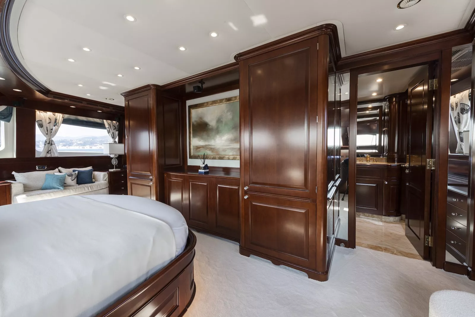 https://api.arconyachts.com/storage/37862/conversions/QPm0qSjNksIRZwyNmbRvO7Vu3pCVqUXPDnphC6yP-optimize.webp