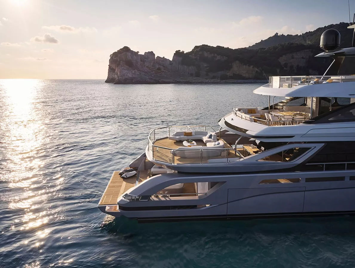 Grande 38 METRI TRI-DECK NEW BUILD