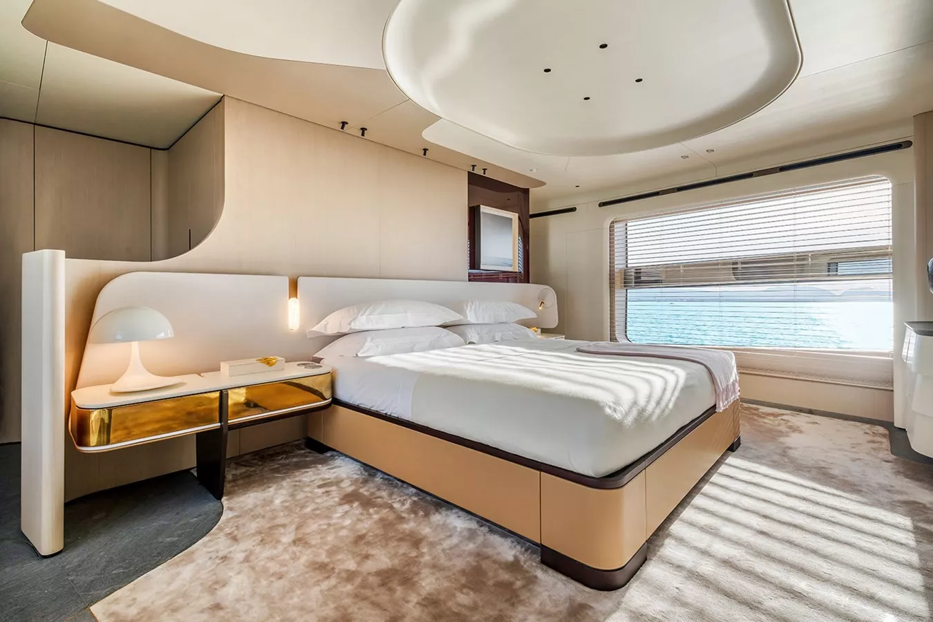 https://api.arconyachts.com/storage/37883/conversions/y615xCRUXqn2npSXnG2cWxjwVrYgCXaghcVn42zR-optimize.webp