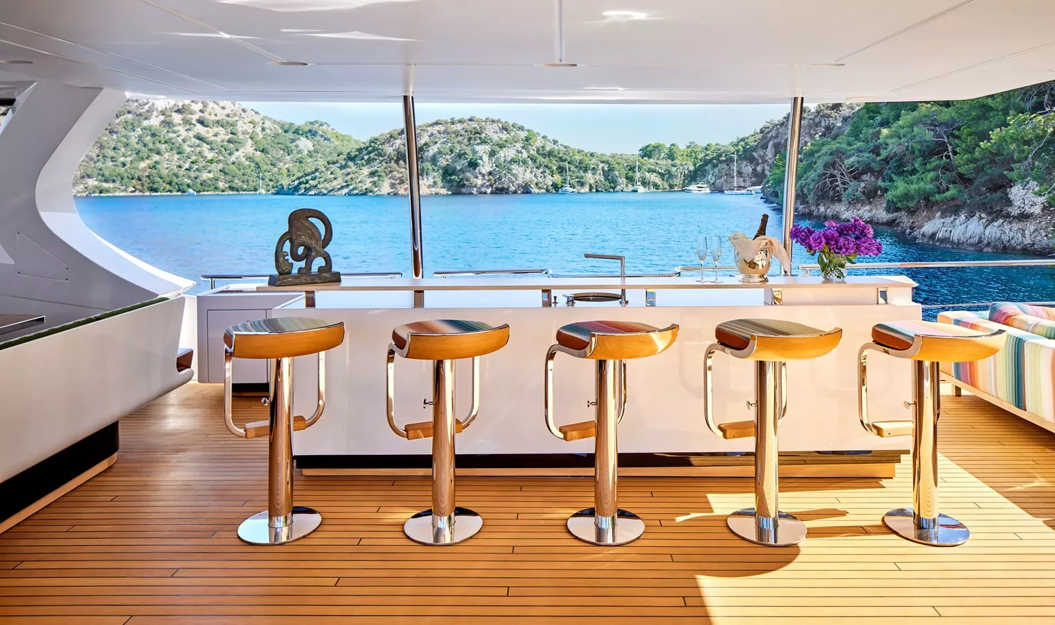 https://api.arconyachts.com/storage/37908/conversions/N6t9Tv5zRe1n5Tj60xYsCezYNRzeGRTPw8VTHOtG-optimize.webp