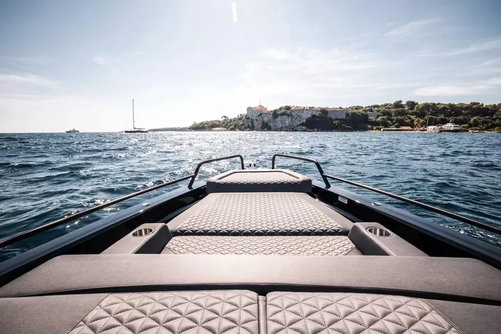 https://api.arconyachts.com/storage/37918/conversions/DU91MG67I1u32M53tq5BZcBe8QS9kWJOXumPdvCw-optimize.webp