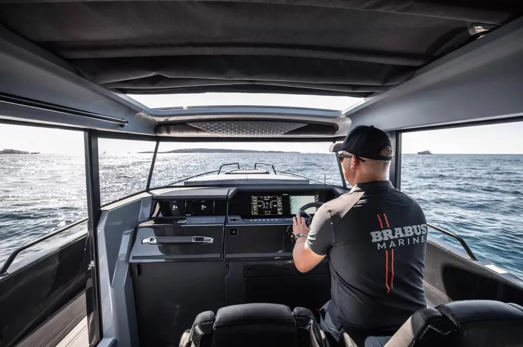 https://api.arconyachts.com/storage/37921/conversions/LMPtiTbi7tLDLqgL3jRoEUOdjHXhRhcAl1vyg6nQ-optimize.webp