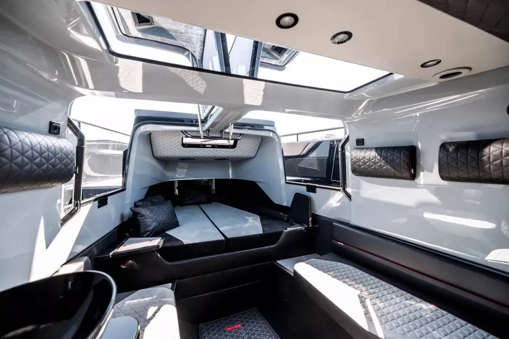 https://api.arconyachts.com/storage/37922/conversions/XeL5OLL0WYL2uwvsP6awVasPlrM9nV3fRxDZnb1w-optimize.webp