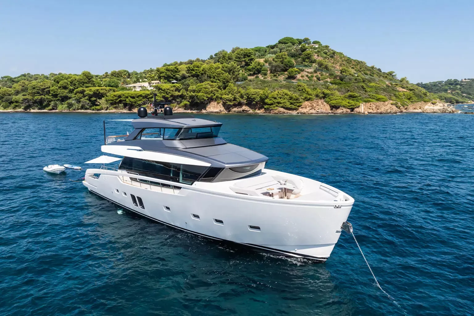 https://api.arconyachts.com/storage/37960/conversions/GduRQ1AVLG1lVs1gZiDufN6Y4xU6aEOsABdm3Evu-optimize.webp
