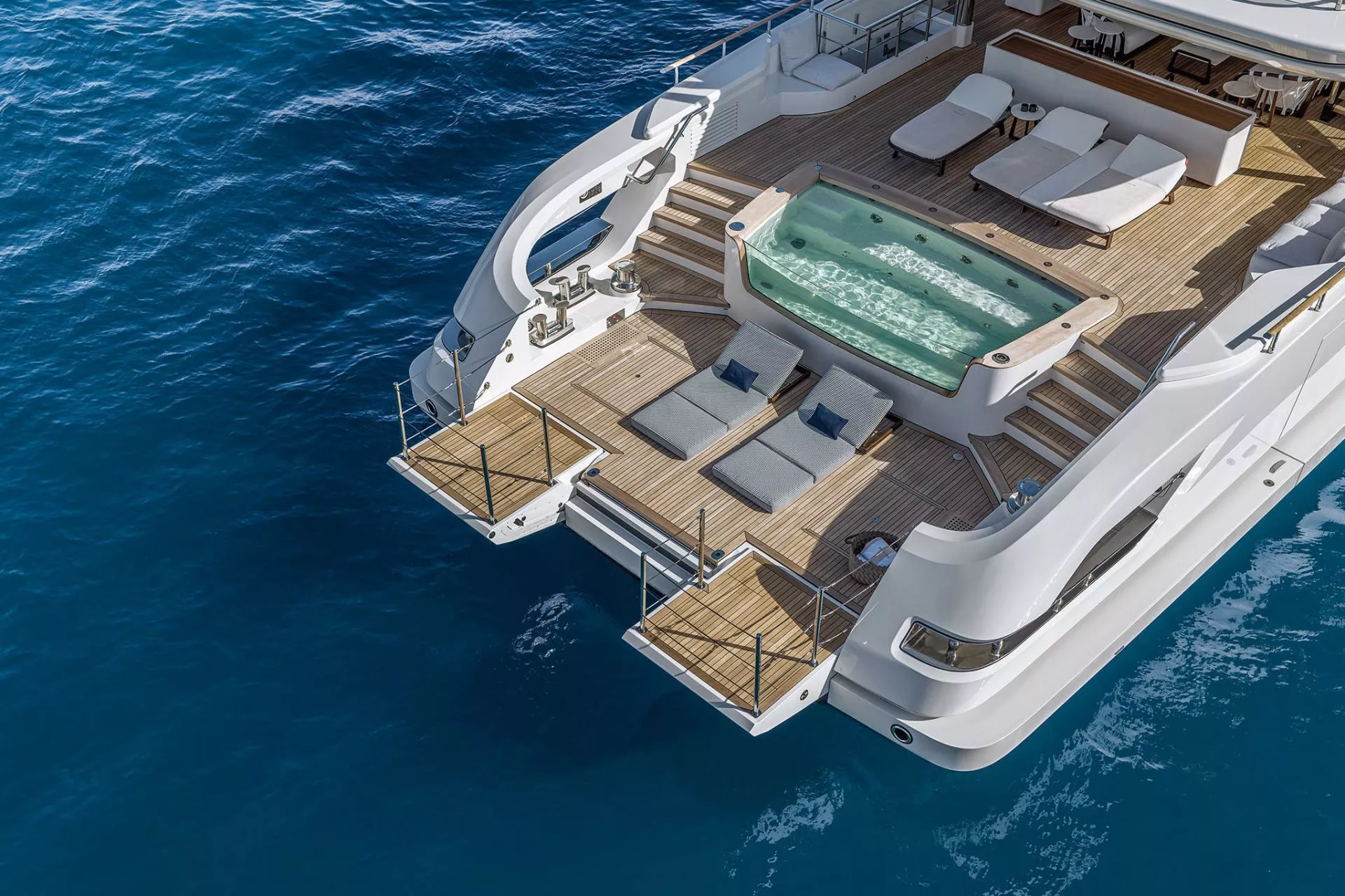 https://api.arconyachts.com/storage/37989/conversions/GFw9n3F5kFfWhcqnxZy0Uzn2Fi1SkvcgWniMdMdz-optimize.webp