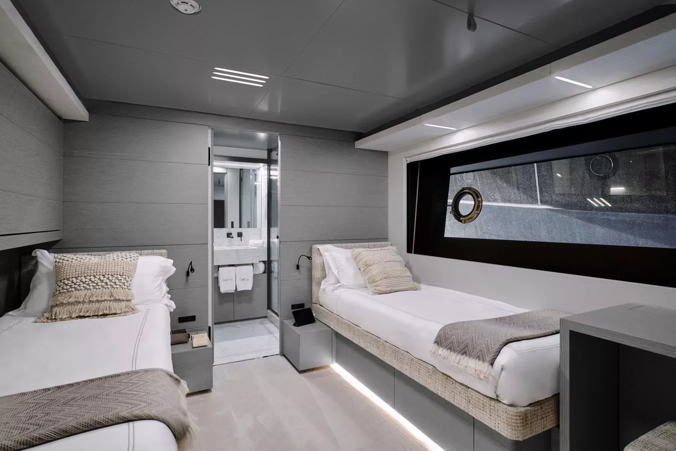 https://api.arconyachts.com/storage/38001/conversions/YwCYZzcsT3MT63iZliAEdRK2uG4pu1Gn5Ouaonuo-optimize.webp