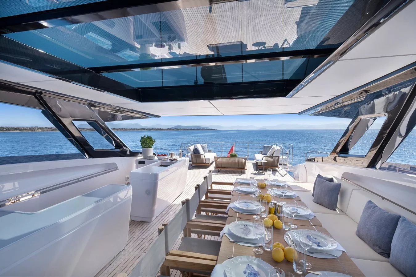 https://api.arconyachts.com/storage/38039/conversions/fXXXYErgeWUYt4R9U9XDRobIyPPrjBUSXpiTxZk8-optimize.webp