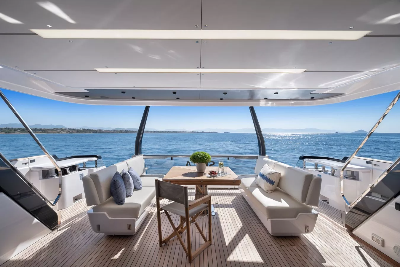 https://api.arconyachts.com/storage/38040/conversions/cOKbyi0R3jyxP8AusTRh0ohpU5XMnh69j9K6Mstk-optimize.webp