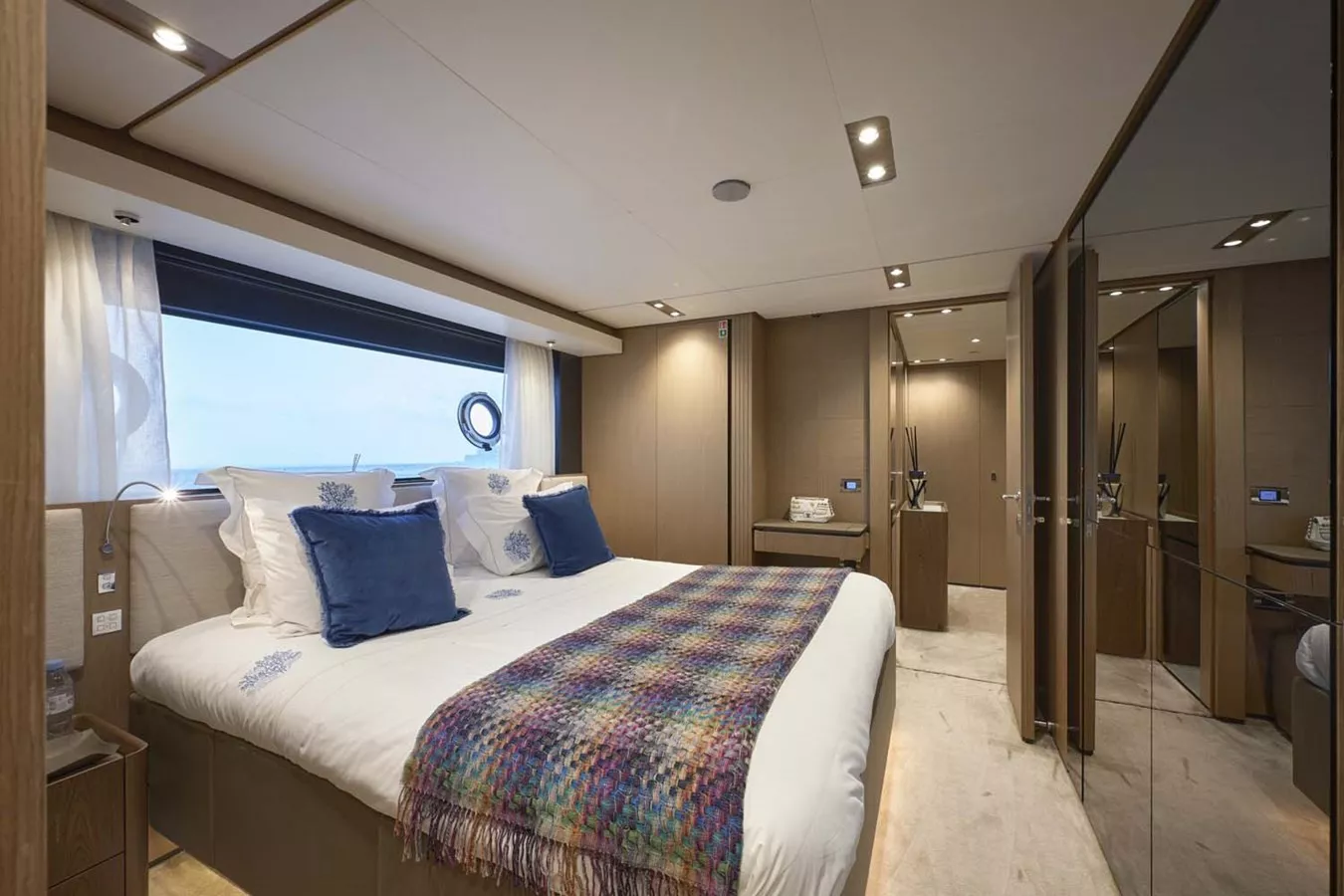 https://api.arconyachts.com/storage/38064/conversions/HK5kBSNEGvGYwGLY7x0p4VUZzS5iqtVOeEPu8Pfa-optimize.webp