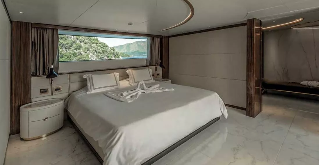 https://api.arconyachts.com/storage/38072/conversions/7Ijo9SYWWjSCtscFAWlzIfOT1oG6vMkiv3aP7hW1-optimize.webp
