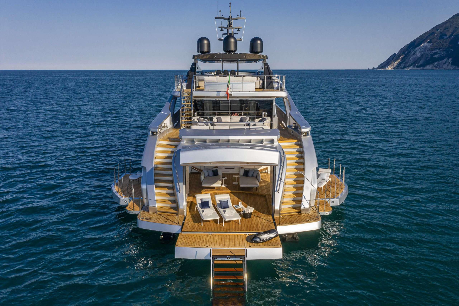 https://api.arconyachts.com/storage/38077/conversions/NFfR4lBkQXaoG4TioMMn18zbbwzP1RQE5HO4rLzS-optimize.jpg