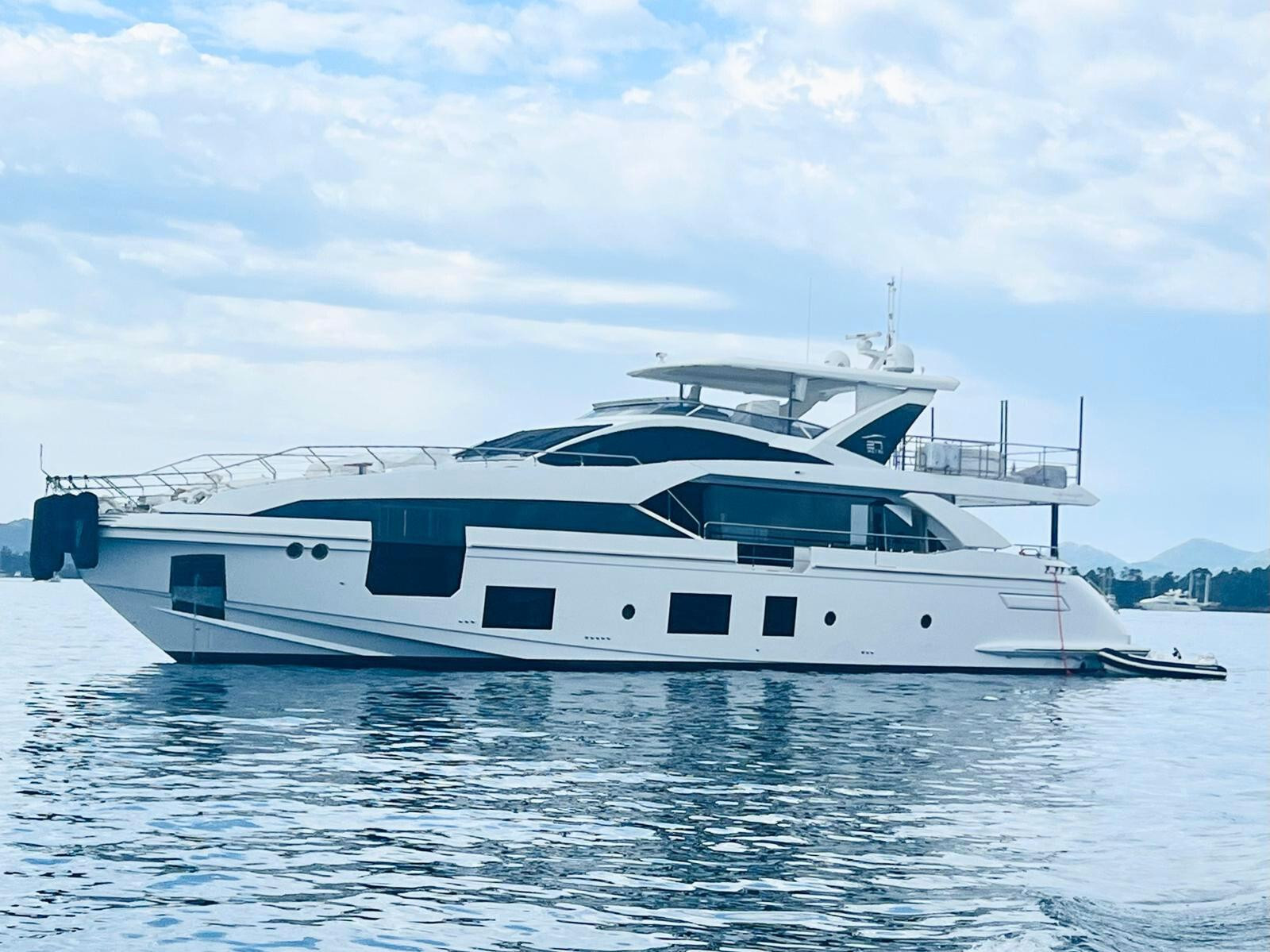 AZIMUT GRANDE 27 METRI
