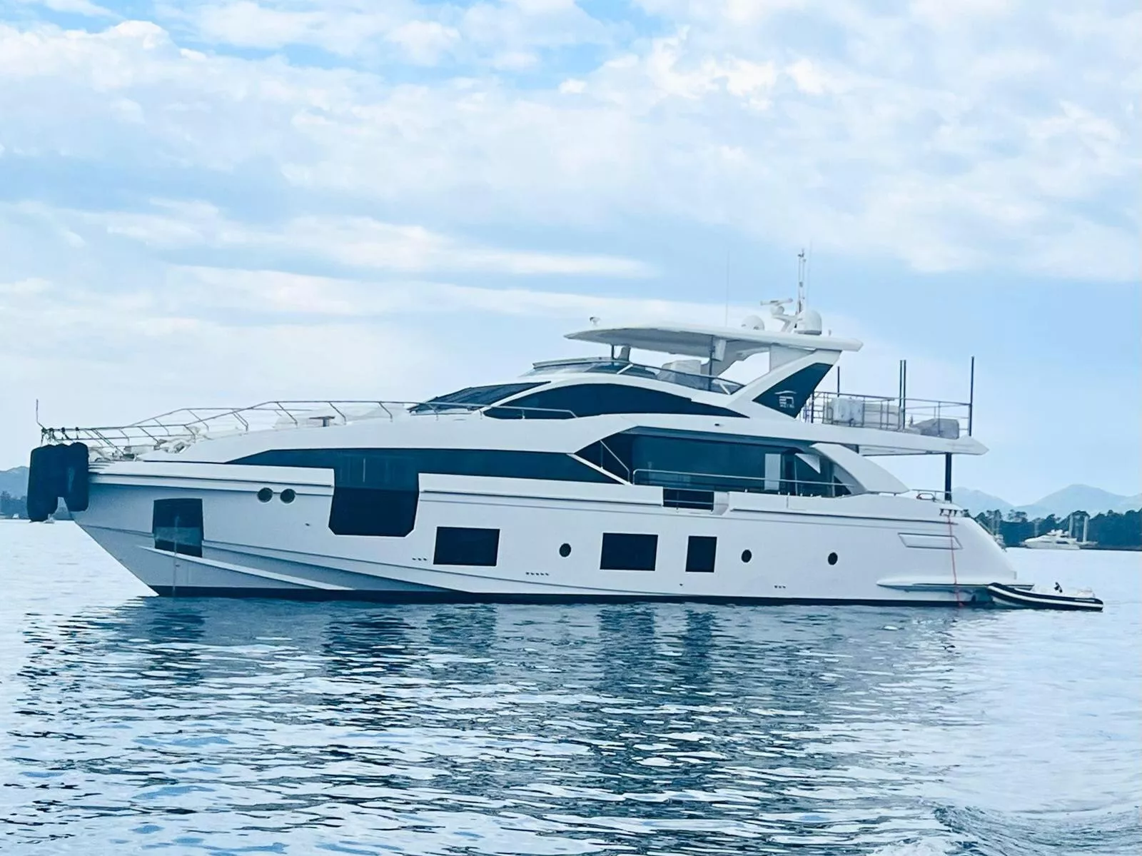 https://api.arconyachts.com/storage/38078/conversions/bExaVraObnoMU3UeOtvR2R4BVwq0cMG1MUJul3iU-optimize.webp