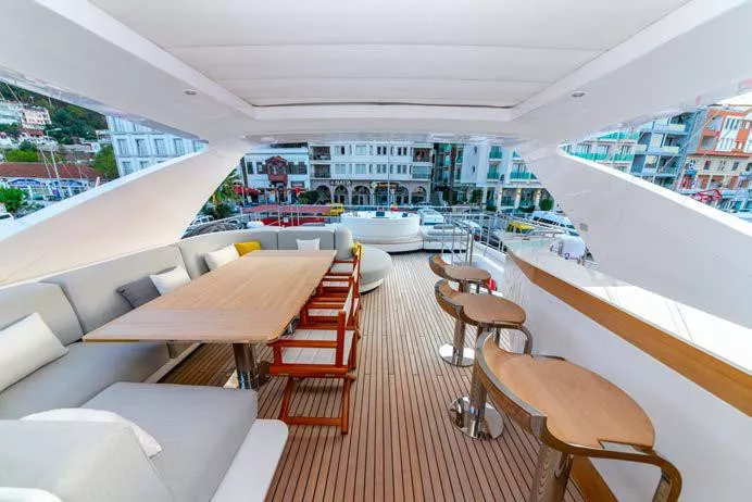 https://api.arconyachts.com/storage/38083/conversions/fngUiQ3RibPGz6Yl5ZCJHwjVOmHNFOX56zD6XADt-optimize.webp