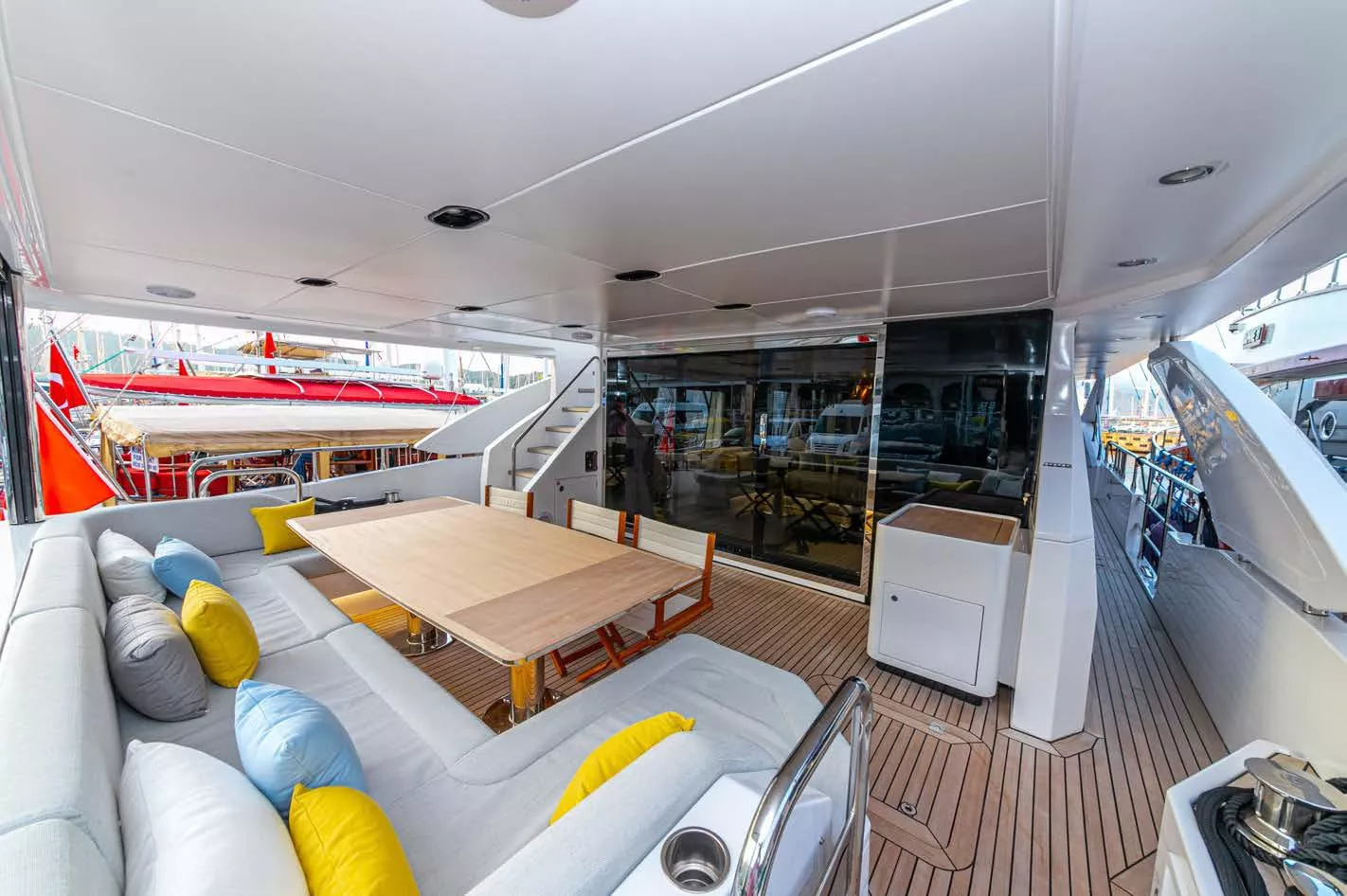 https://api.arconyachts.com/storage/38086/conversions/w6jUGG9BeG2z7f7N3kCjw6nheBx86kPnhdo9xy0E-optimize.webp