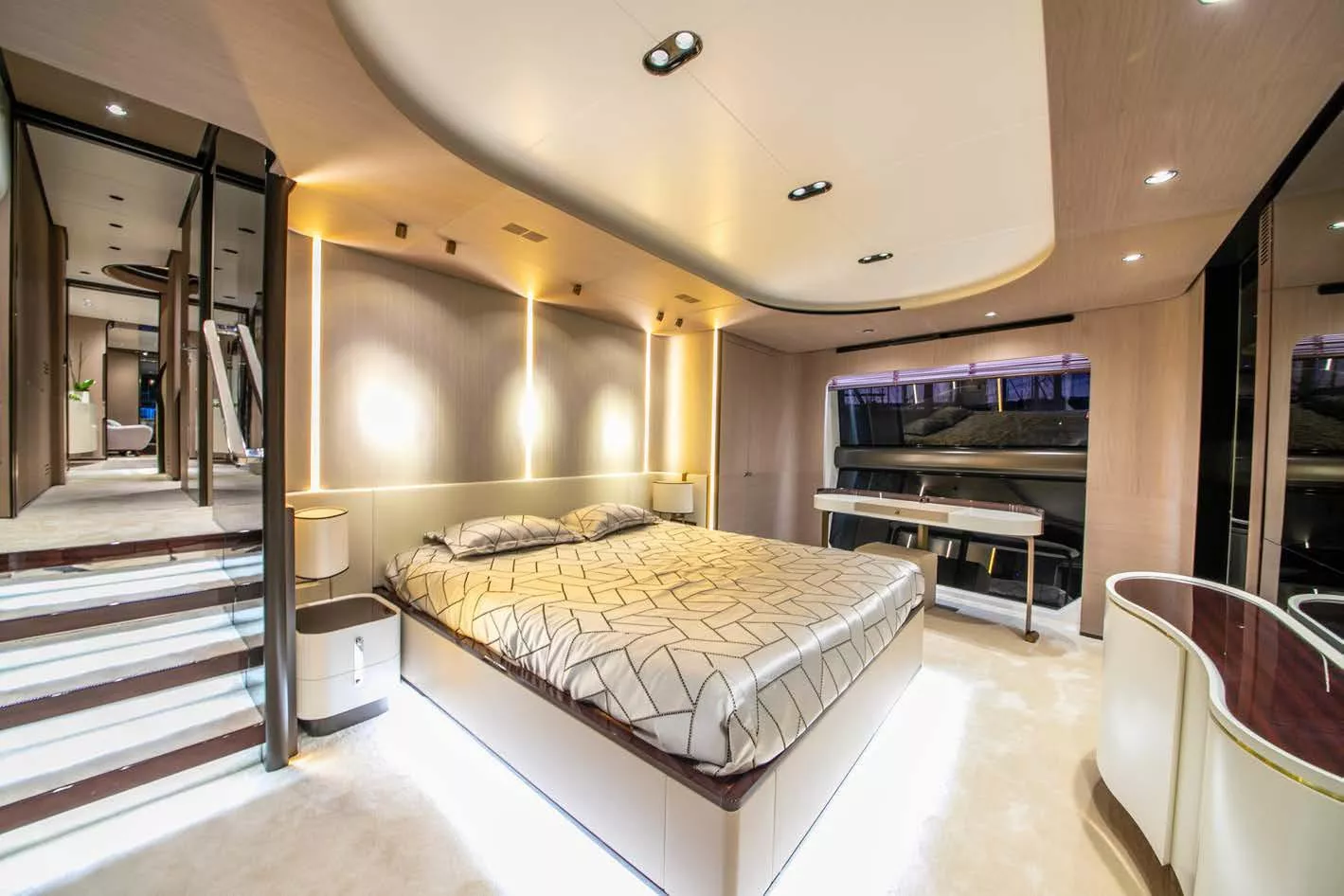 https://api.arconyachts.com/storage/38091/conversions/U7PuOCdrAahW4nX29H2hhr02l8wSQYYijBwV0rBy-optimize.webp