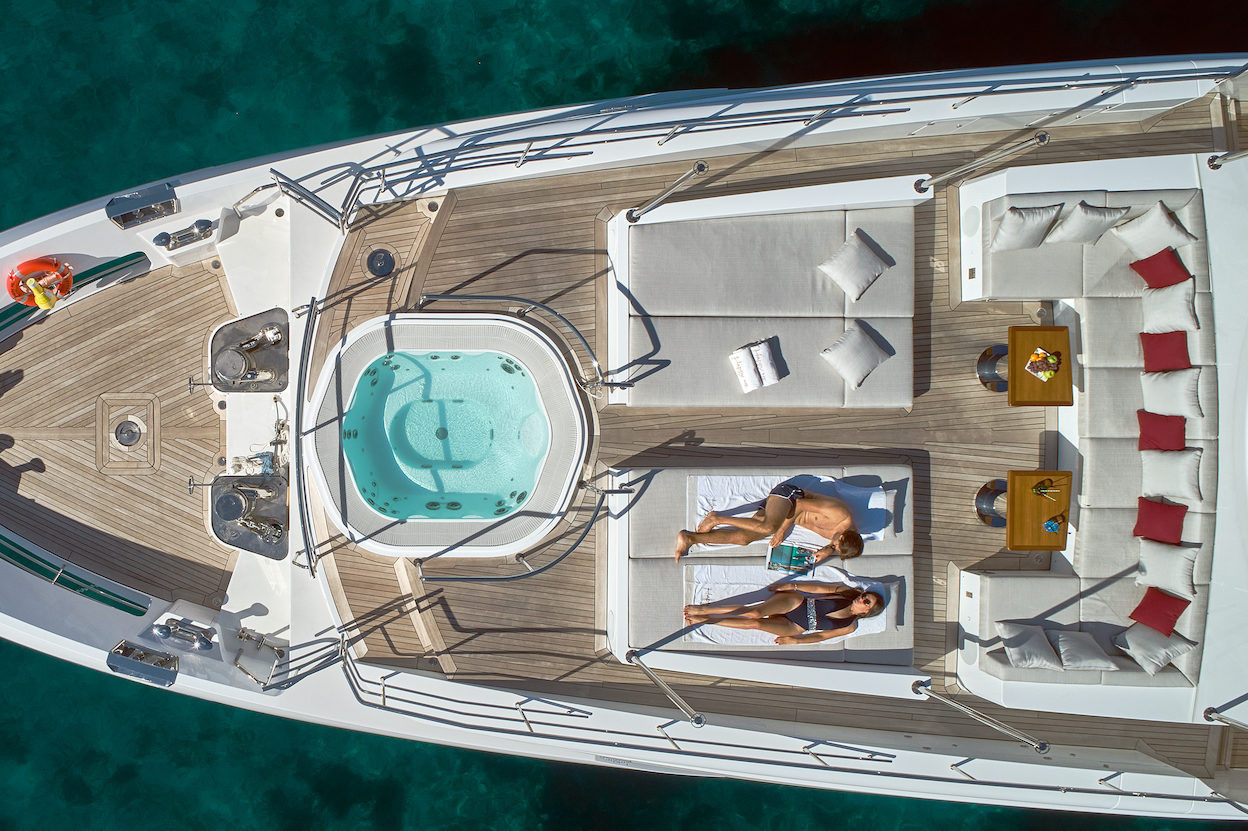 https://api.arconyachts.com/storage/38100/conversions/LewhKFyZe2Gl2qda5ryNqYUuhjkhRQ2FO6sgz5fs-optimize.jpg
