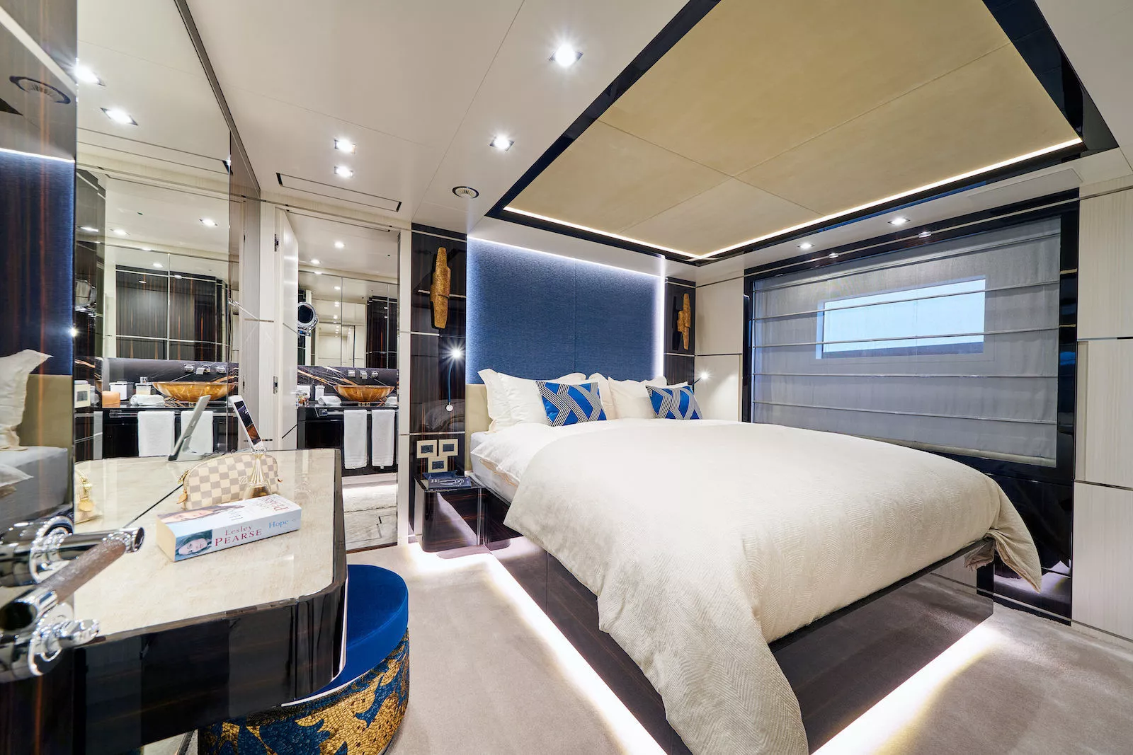 https://api.arconyachts.com/storage/38107/conversions/k6DkV5yqbGdw2CXkhbXTfcxIOWJwFCpmO5CrLJrS-optimize.webp