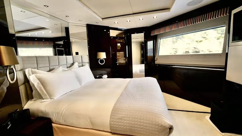 https://api.arconyachts.com/storage/38147/conversions/86C4BTMnDQBTPzjYvHU3feYtugLUkKBhc0OIUeXt-optimize.webp