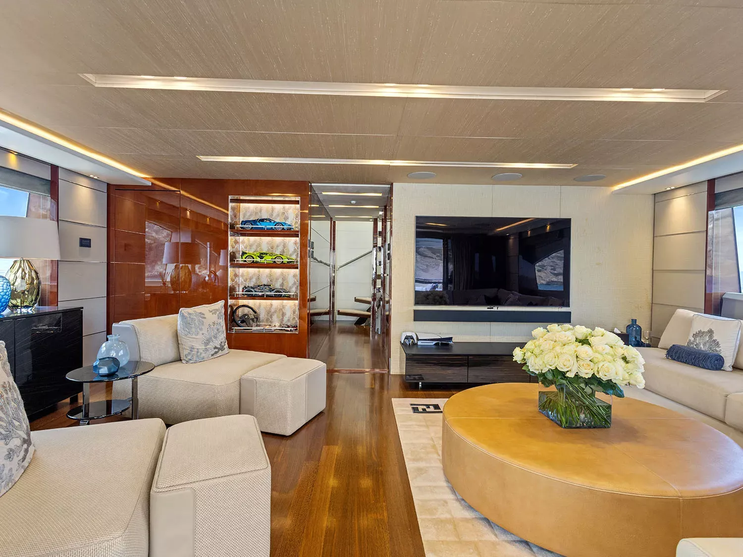 https://api.arconyachts.com/storage/38158/conversions/cMg7B4xGNZdoIdSzRD0FaavYzy5cn90mWO1VbpJV-optimize.webp
