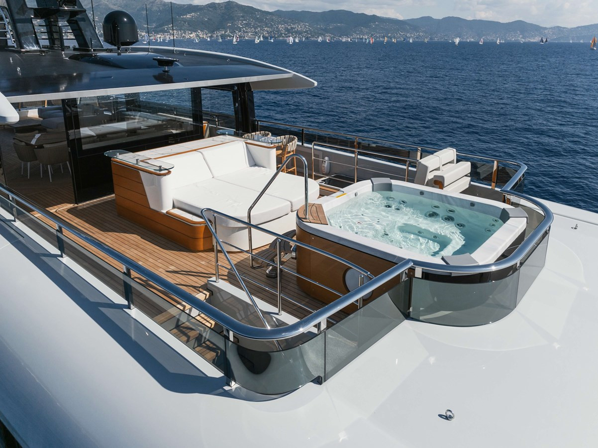 https://api.arconyachts.com/storage/38187/conversions/V0D9x8Eq2bAuwyYmdxJ1JO9xnsr5RuRWGarQTPpR-optimize.jpg